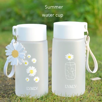 500ml de Garrafa de Água de Bonito Daisy BPA livram a Garrafa de Água com a Corda Portátil Copos de Plástico Criativo Fosco Viagem Xícara de Chá de